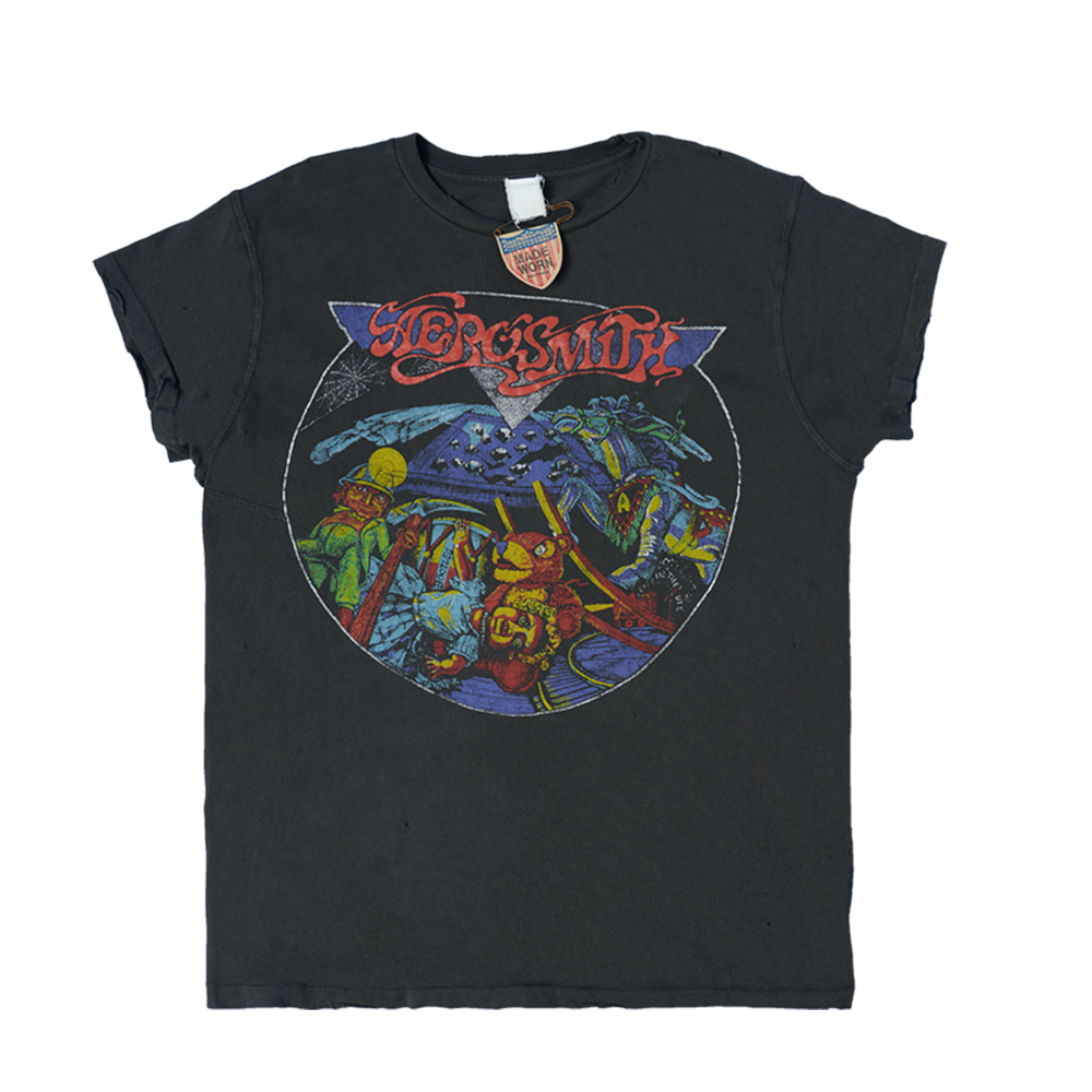 MADEWORN TOYS IN ATTIC SPACE T-SHIRT