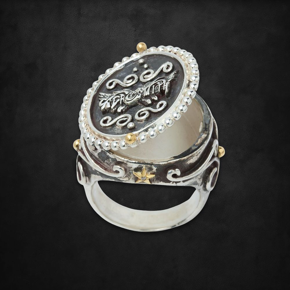 Sin City Ring Black 2