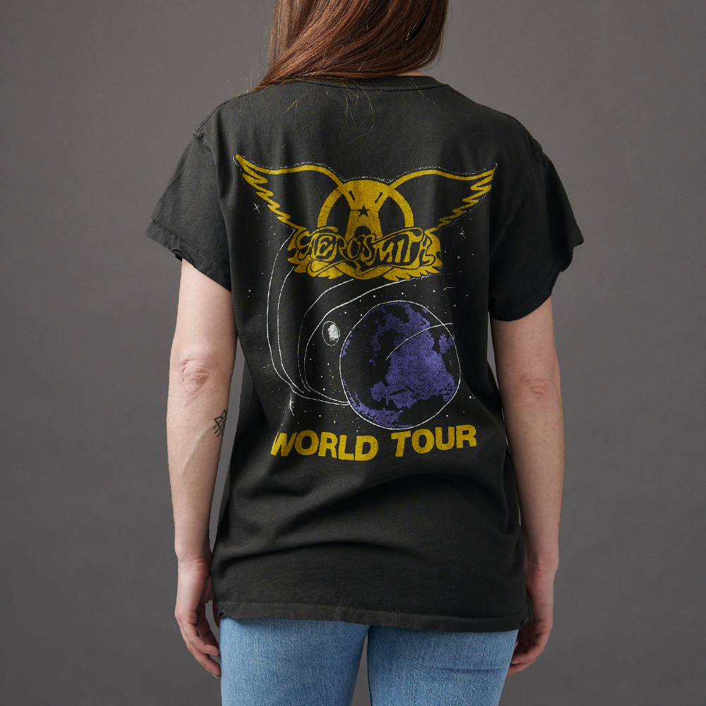 MADEWORN TOYS IN ATTIC SPACE T-SHIRT - Aerosmith Official Store MADEWORN TOYS IN ATTIC SPACE T-SHIRT - Aerosmith Official Store